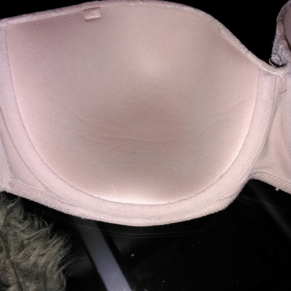 Victoria Secret Bra Size 36D - Picture 2 of 8